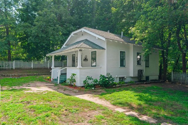 355 West Street, Taylors Falls, MN 55084