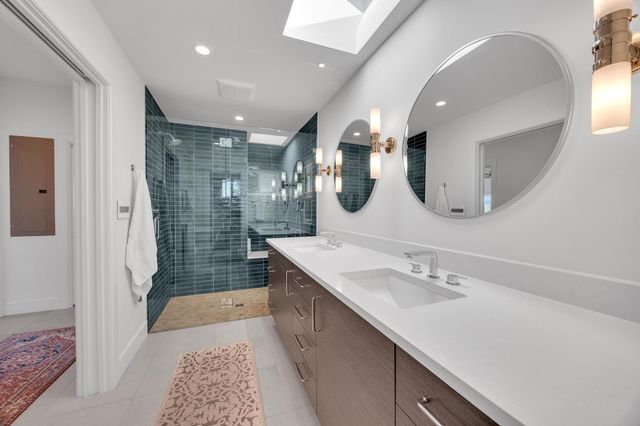 24710 Fossil TRL, Spicewood, TX 78669