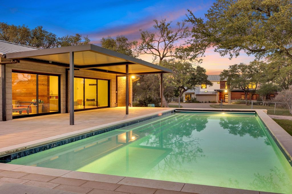 24710 Fossil TRL, Spicewood, TX 78669