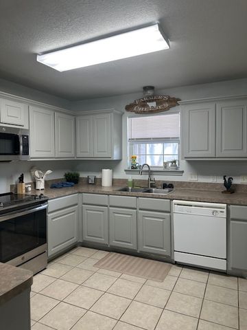 1409-1411 Western Oaks Court, Bryan, TX 77807