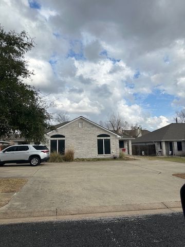 1409-1411 Western Oaks Court, Bryan, TX 77807