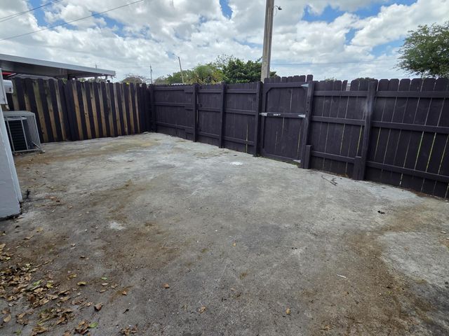 18050 NW 41st Place, Miami Gardens, FL 33055