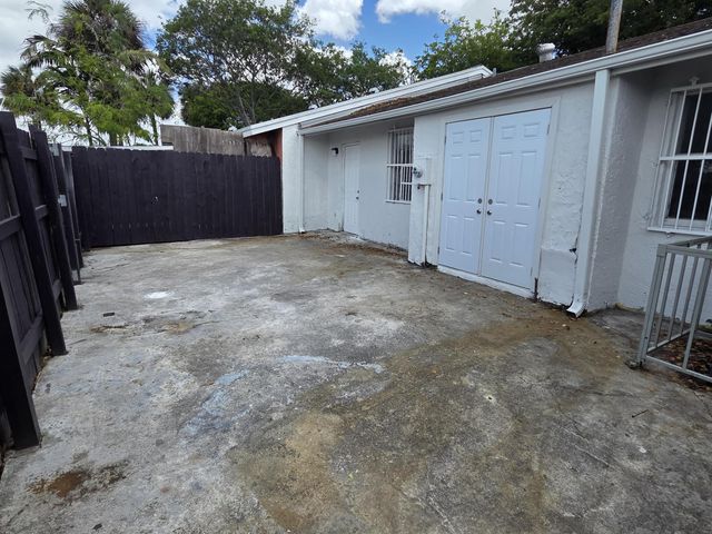 18050 NW 41st Place, Miami Gardens, FL 33055