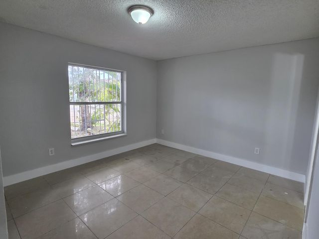 18050 NW 41st Place, Miami Gardens, FL 33055