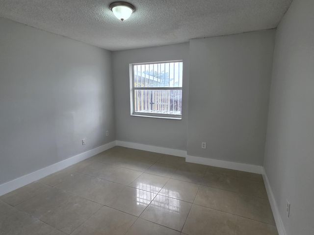 18050 NW 41st Place, Miami Gardens, FL 33055