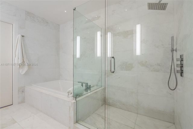 801 S Pointe Dr 204, Miami Beach, FL 33139