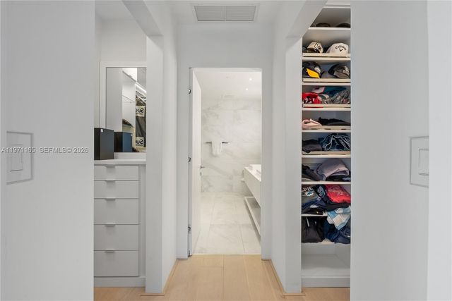 801 S Pointe Dr 204, Miami Beach, FL 33139