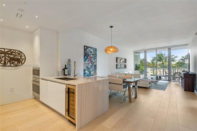 801 S Pointe Dr 204, Miami Beach, FL 33139