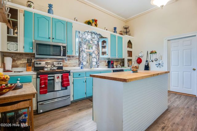 295 Henry Dunn Pickett Road, Beulaville, NC 28518