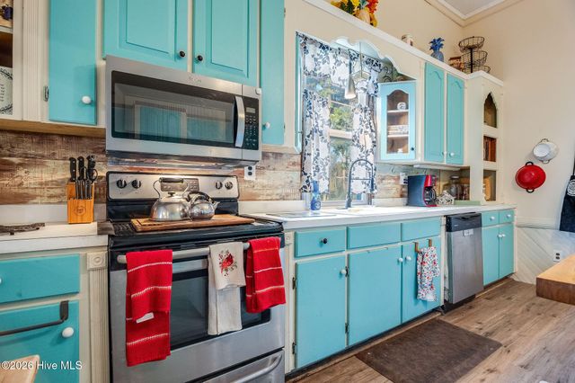 295 Henry Dunn Pickett Road, Beulaville, NC 28518