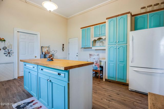 295 Henry Dunn Pickett Road, Beulaville, NC 28518