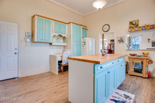 295 Henry Dunn Pickett Road, Beulaville, NC 28518