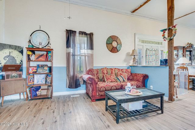 295 Henry Dunn Pickett Road, Beulaville, NC 28518