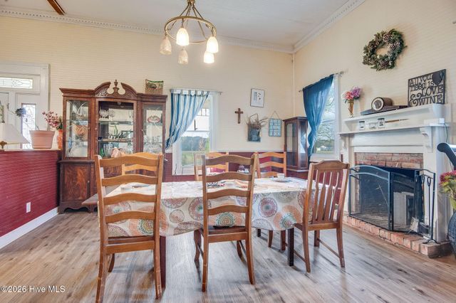 295 Henry Dunn Pickett Road, Beulaville, NC 28518