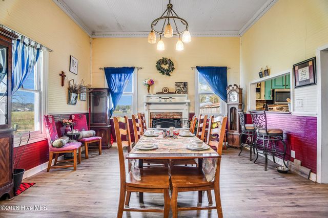 295 Henry Dunn Pickett Road, Beulaville, NC 28518