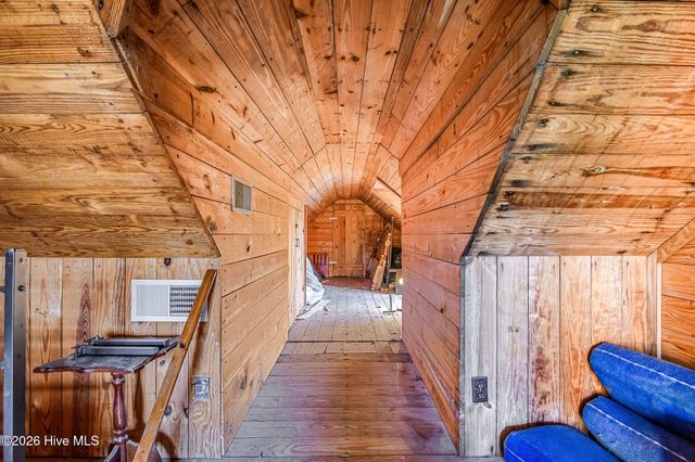 295 Henry Dunn Pickett Road, Beulaville, NC 28518