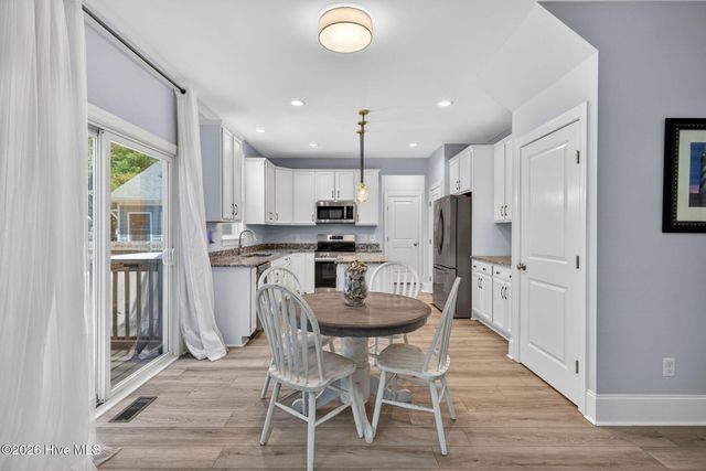 163 NE 2nd Street, Oak Island, NC 28465
