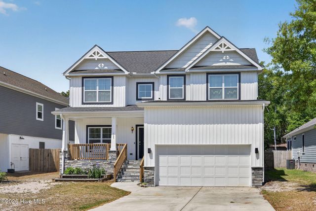 163 NE 2nd Street, Oak Island, NC 28465