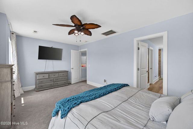 163 NE 2nd Street, Oak Island, NC 28465