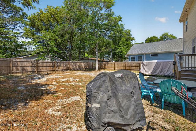 163 NE 2nd Street, Oak Island, NC 28465