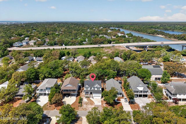 163 NE 2nd Street, Oak Island, NC 28465