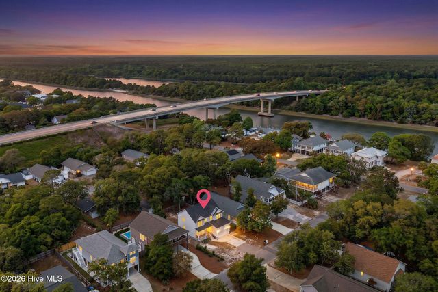 163 NE 2nd Street, Oak Island, NC 28465