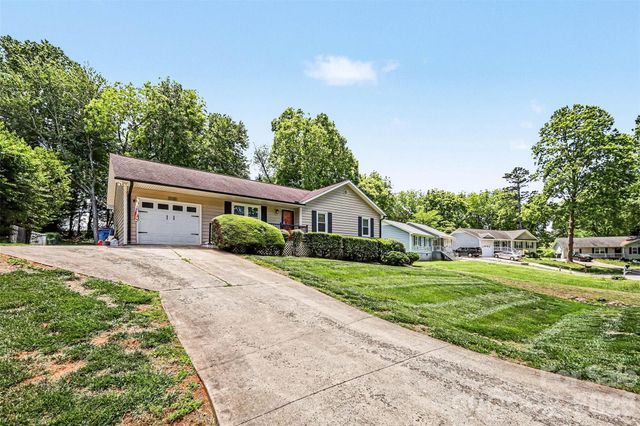 115 Cartway Lane, Statesville, NC 28625