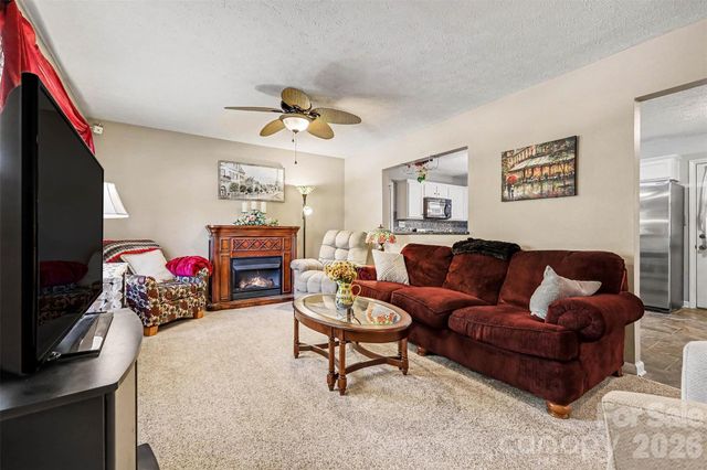 115 Cartway Lane, Statesville, NC 28625