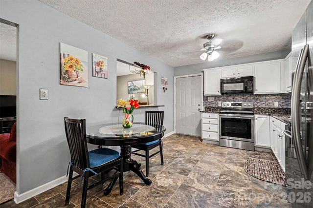 115 Cartway Lane, Statesville, NC 28625