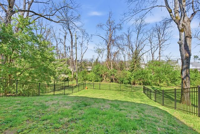 138 Haverford Dr, Nashville, TN 37205