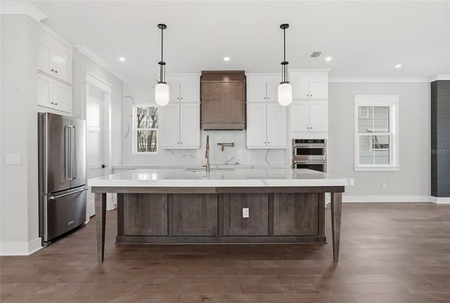 865 53RD AVENUE N, St Petersburg, FL 33703