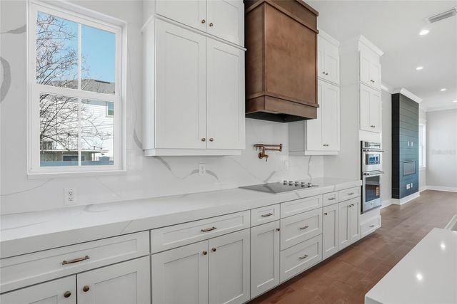 865 53RD AVENUE N, St Petersburg, FL 33703