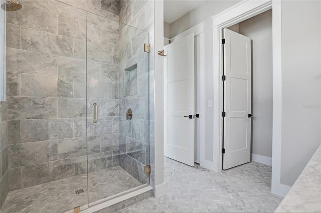 865 53RD AVENUE N, St Petersburg, FL 33703