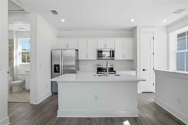 865 53RD AVENUE N, St Petersburg, FL 33703