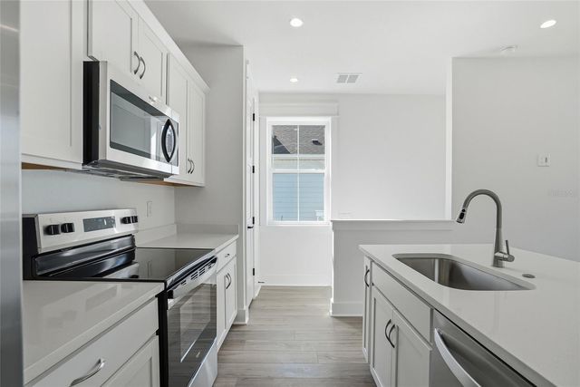 865 53RD AVENUE N, St Petersburg, FL 33703