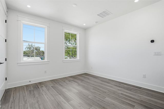 865 53RD AVENUE N, St Petersburg, FL 33703