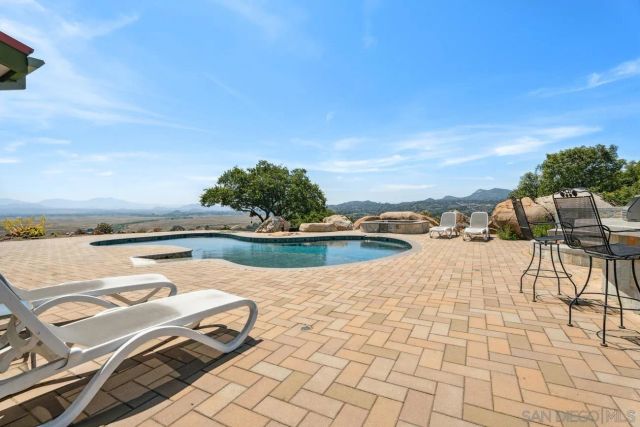 16996 Sky Valley Drive, Ramona, CA 92065