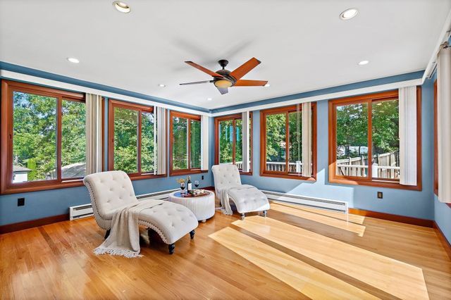 20 Woodchester Cir, Waltham, MA 02451