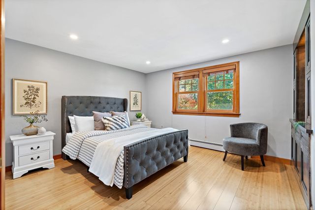 20 Woodchester Cir, Waltham, MA 02451