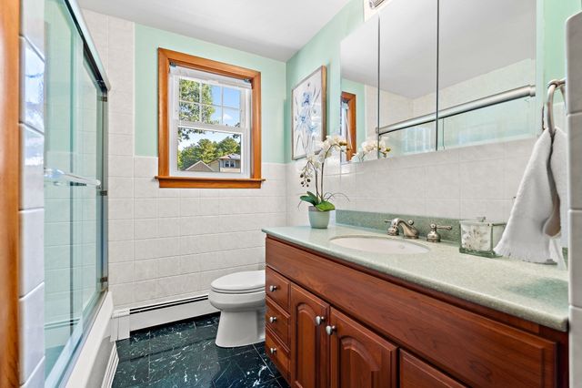 20 Woodchester Cir, Waltham, MA 02451
