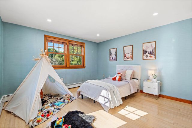 20 Woodchester Cir, Waltham, MA 02451