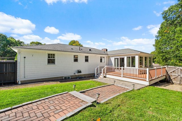 20 Woodchester Cir, Waltham, MA 02451