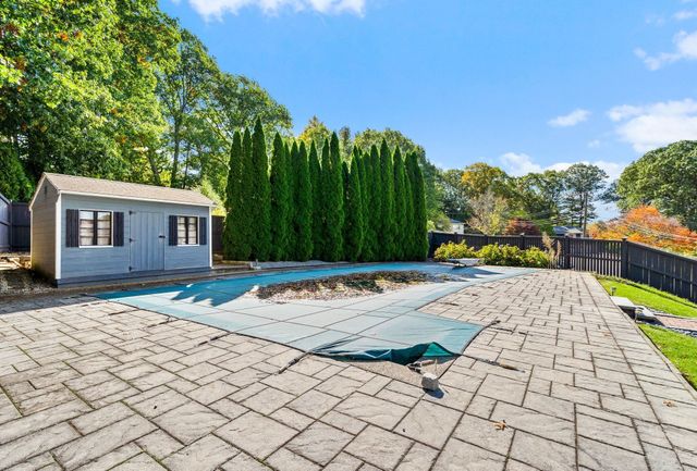 20 Woodchester Cir, Waltham, MA 02451