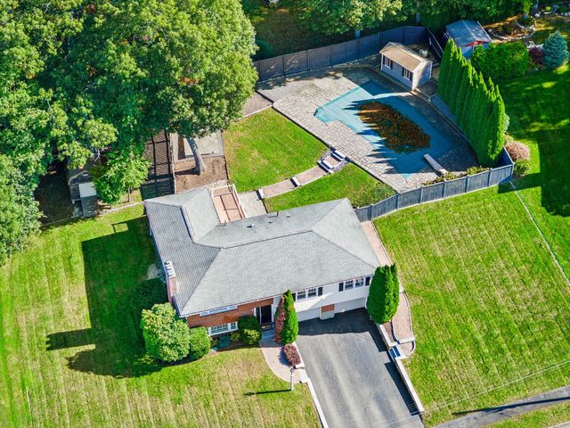 20 Woodchester Cir, Waltham, MA 02451
