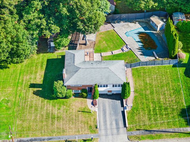 20 Woodchester Cir, Waltham, MA 02451