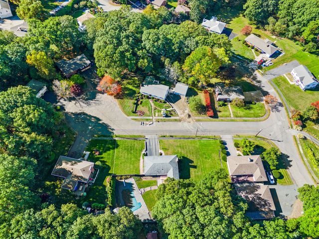 20 Woodchester Cir, Waltham, MA 02451