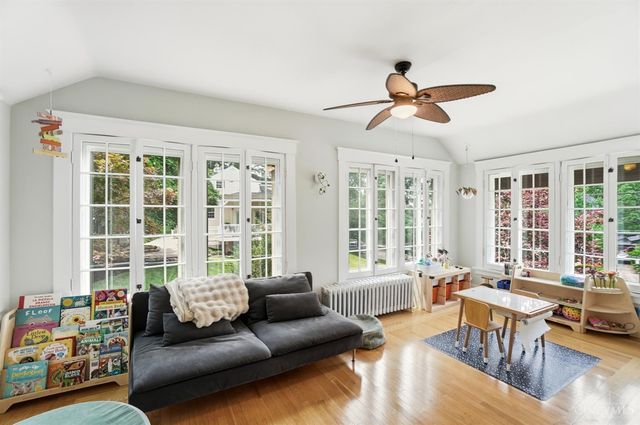 3428 Saint Johns Place, Cincinnati, OH 45208