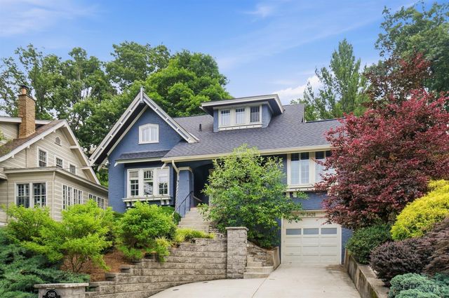 3428 Saint Johns Place, Cincinnati, OH 45208
