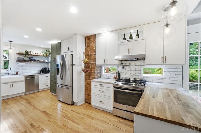 3428 Saint Johns Place, Cincinnati, OH 45208