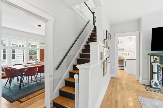 3428 Saint Johns Place, Cincinnati, OH 45208